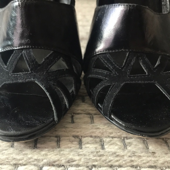 Steve Madden Luxe Geo Design Sandals - Picture 4 of 10